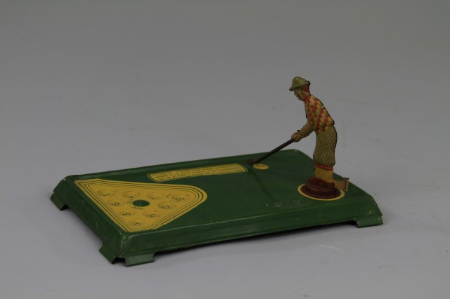 PLAY GOLF GAME Lithographed tin