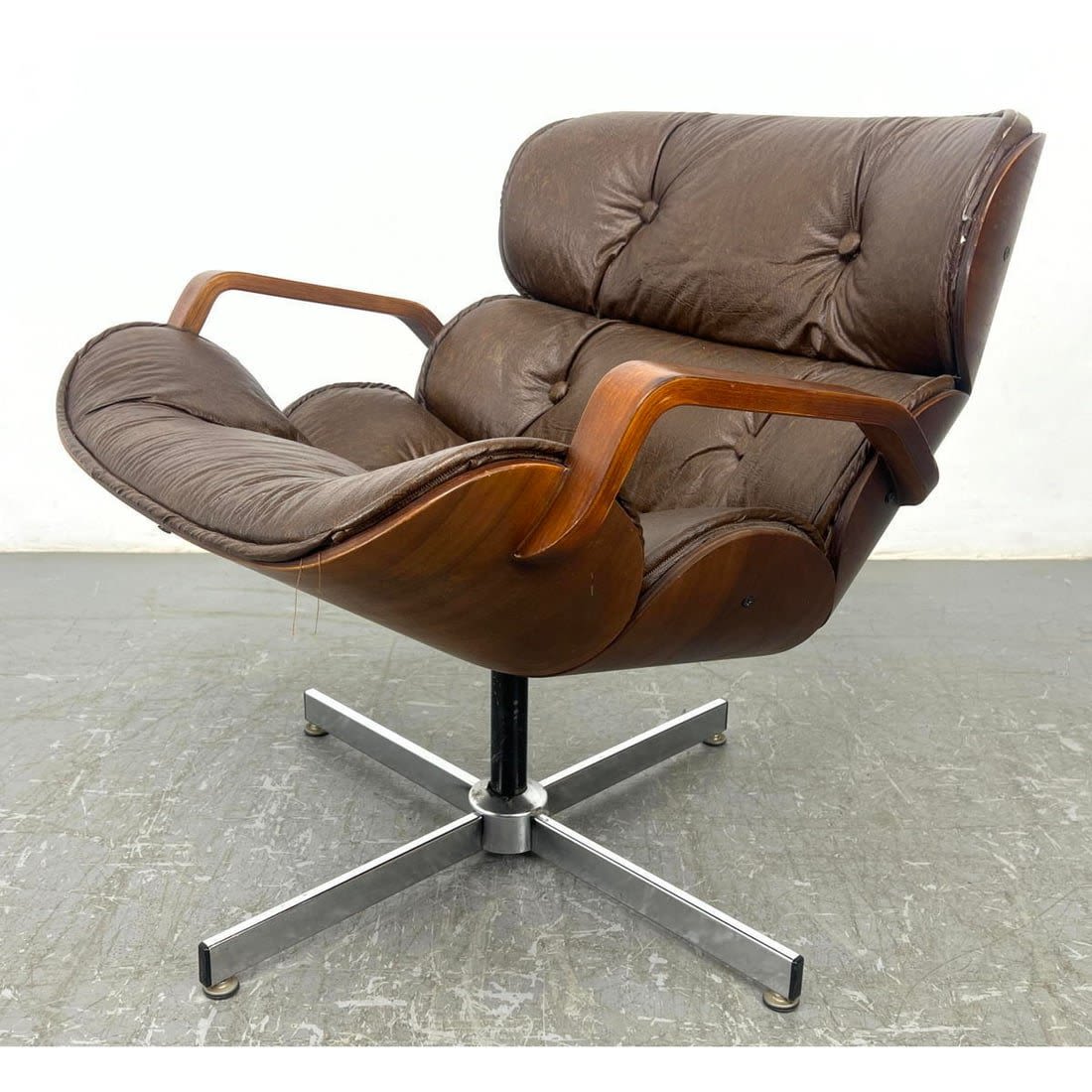 Plycraft Style Low Back Lounge