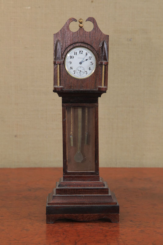 POCKETWATCH AND WATCH HUTCH.