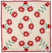 POINSETTIA APPLIQUé QUILT, EAR