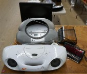 POLAROID 15-INCH TELEVISION, T