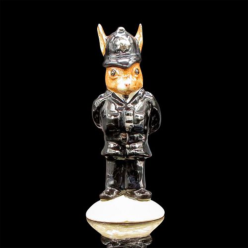 POLICEMAN DB64 - ROYAL DOULTON