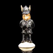POLICEMAN DB64 - ROYAL DOULTON