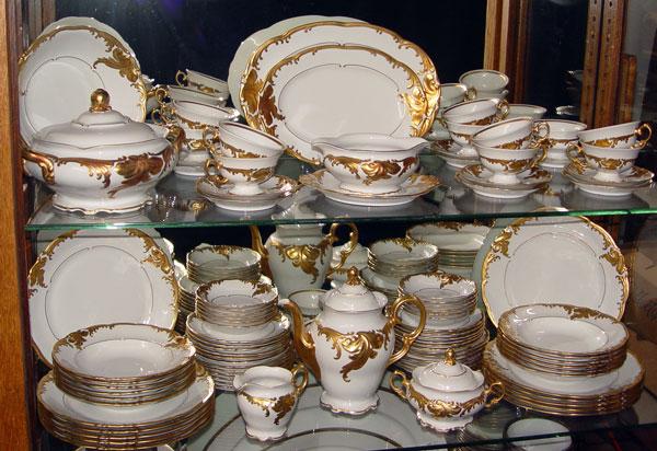 POLISH WALBRZYCH FINE GOLD RIM