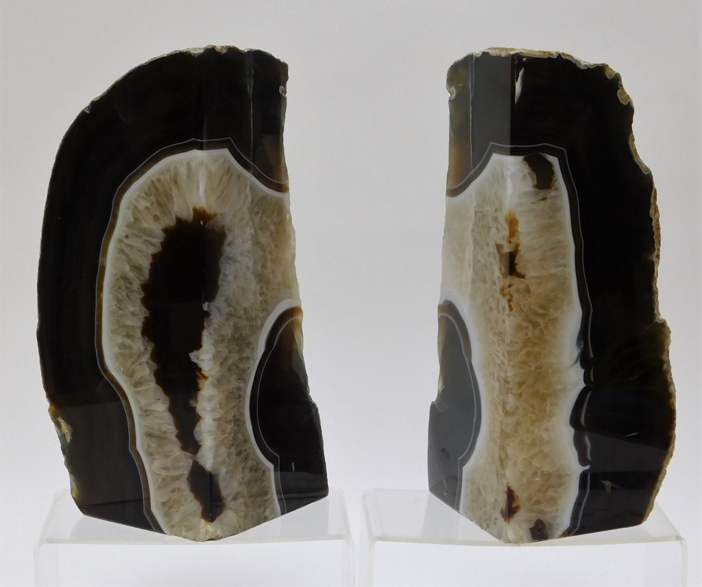 POLISHED AGATE QUARTZ ROCK