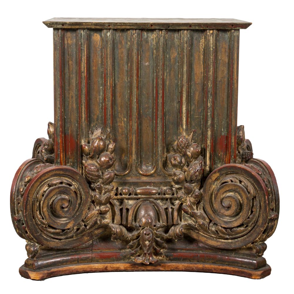 POLYCHROME DECORATED IONIC