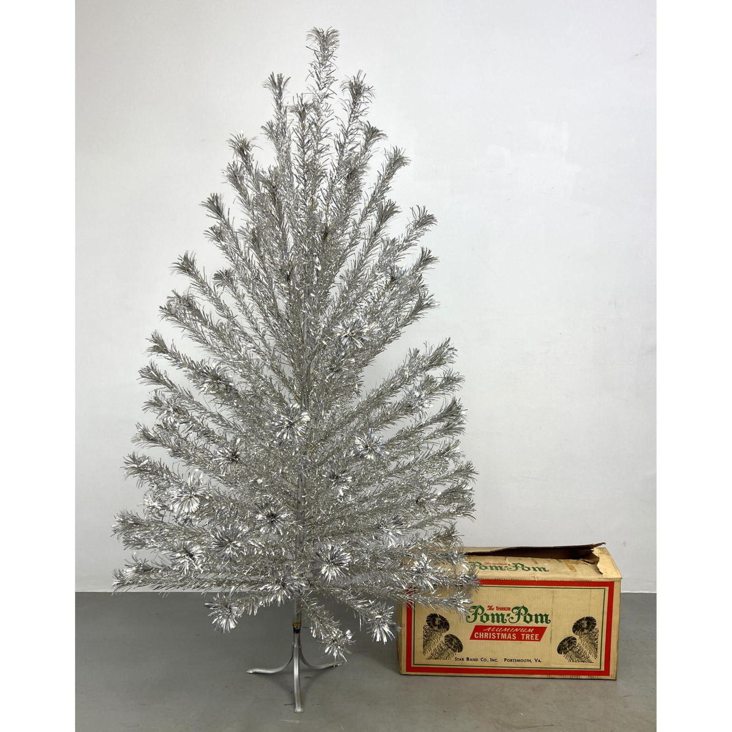 Pom Pom The Sparkler. Aluminum