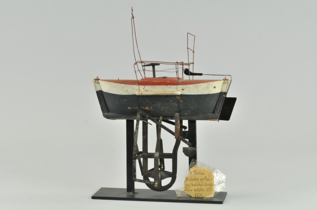 PONTOON FOR RAISING SUNKEN