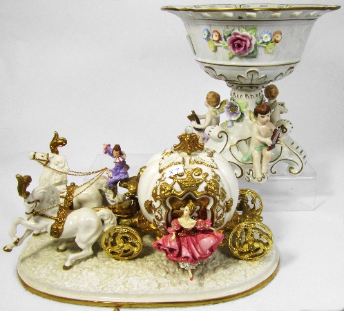 Porcelain centrepiece Vase floral