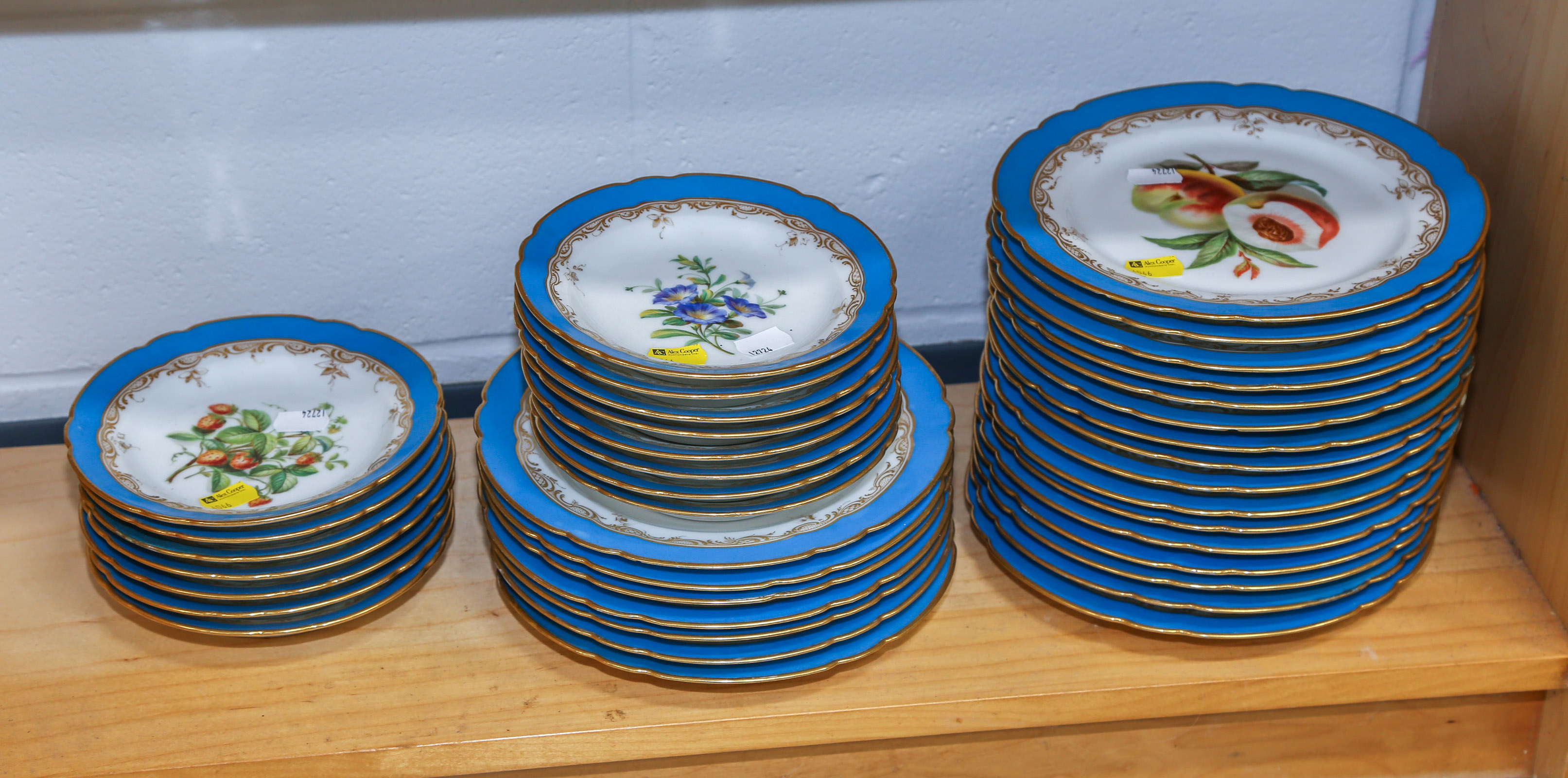 PORCELAIN DE PARIS PARTIAL DINNER