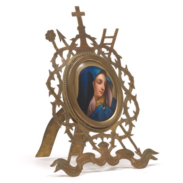 PORCELAIN ENAMELED OVAL PLAQUE OF