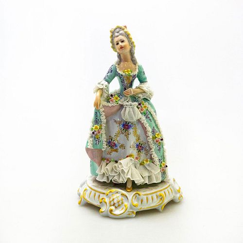 PORCELAIN LACE FIGURINE WITH HAND