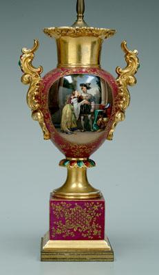 Porcelain urn, extensive gilt