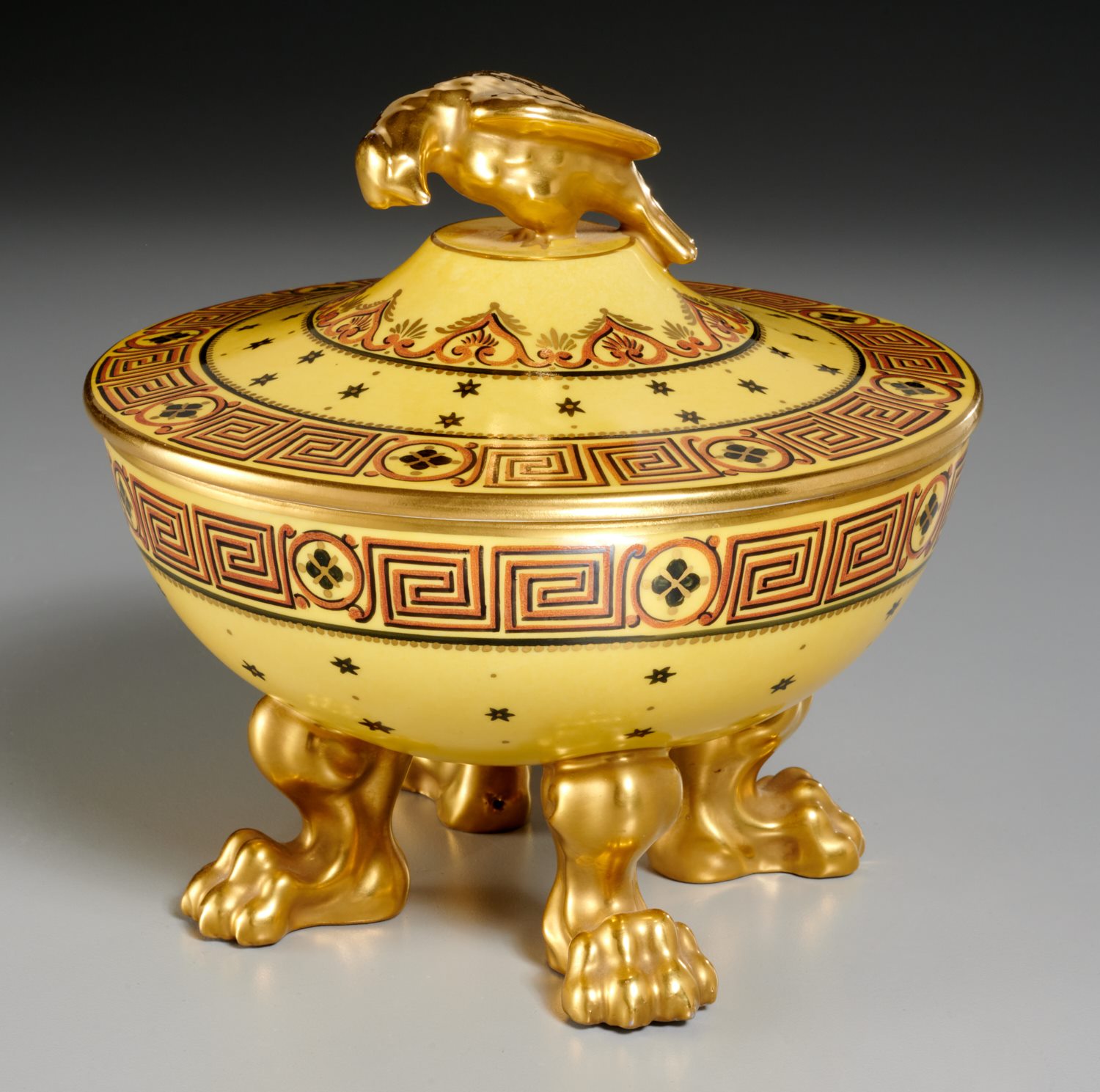 PORCELAINE DE PARIS, FOOTED BOWL