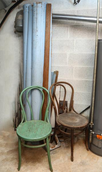 PORCH COLUMNS AND BENTWOOD
