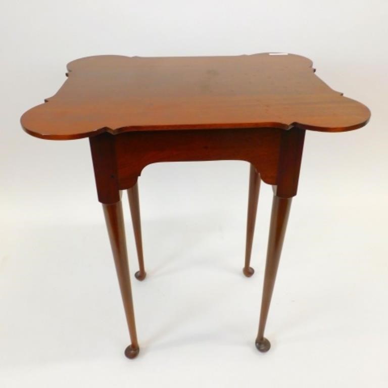 PORRINGER TOP TEA TABLE. 20TH