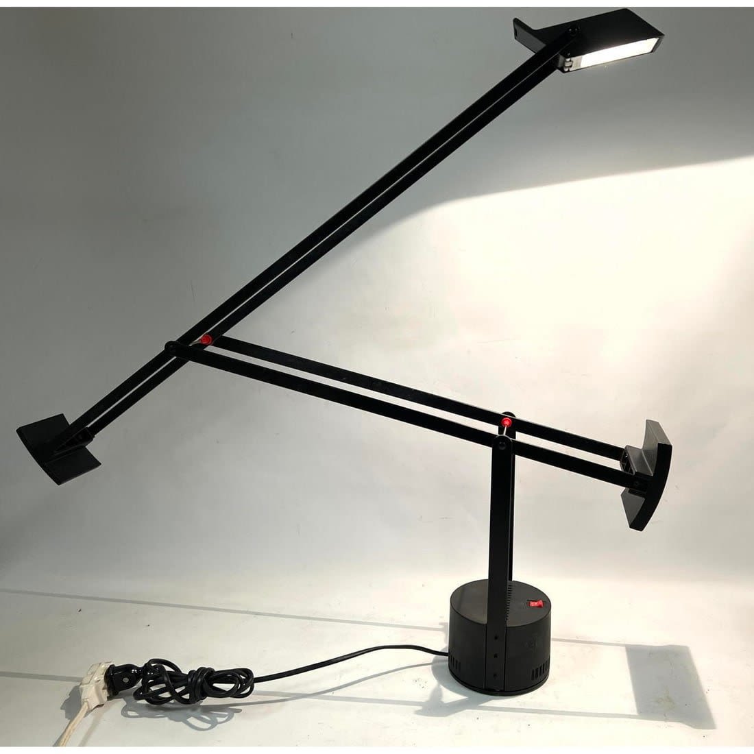 Post Modern ARTEMIDE Tizio Table