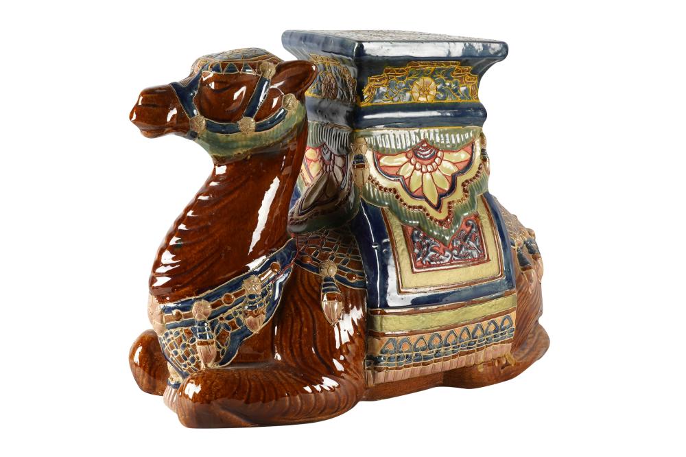 POTTERY GARDEN SEATin shape of