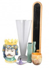 Pottery, glass and mirror deco