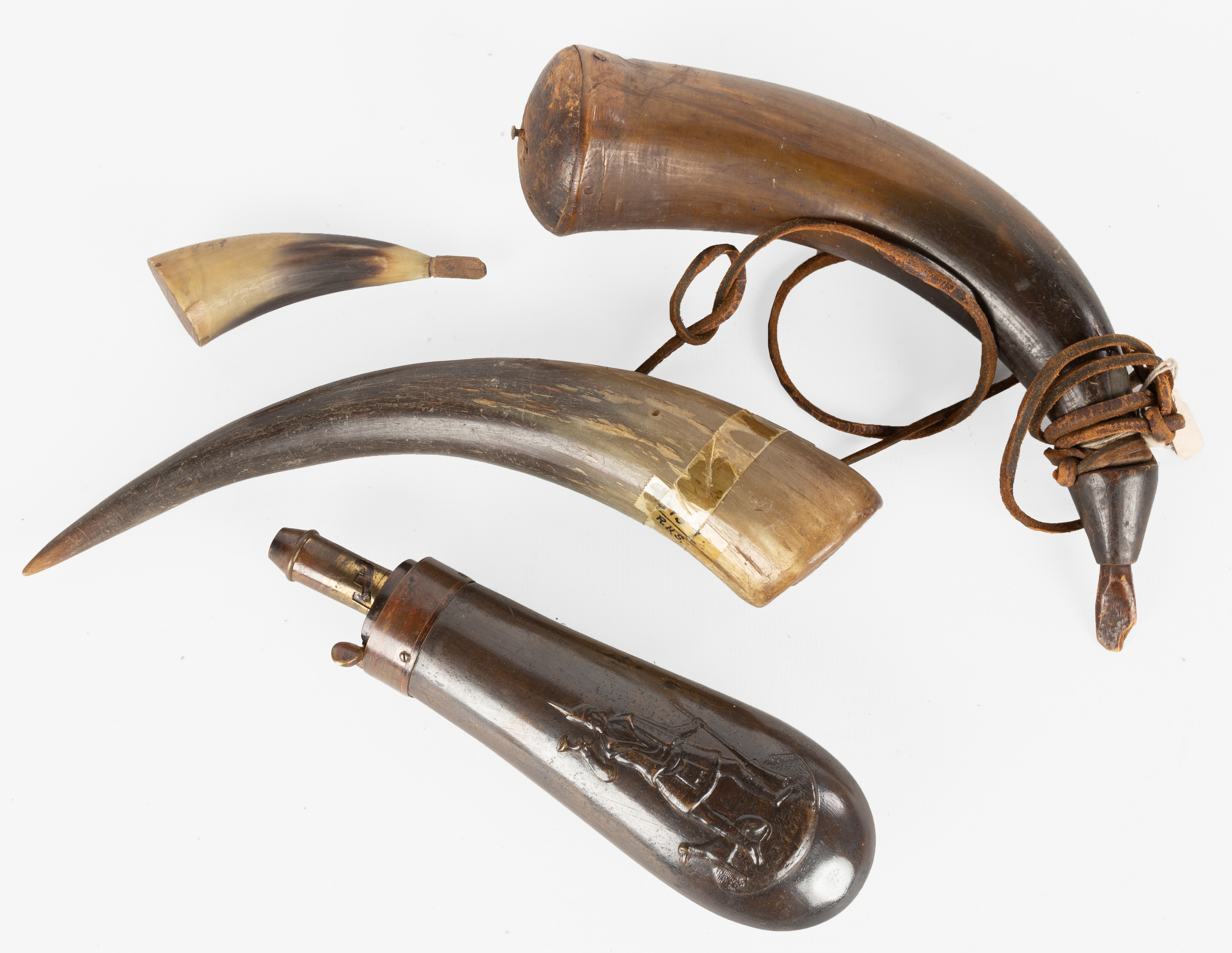 POWDER HORNS, HORN & SHOT FLASK