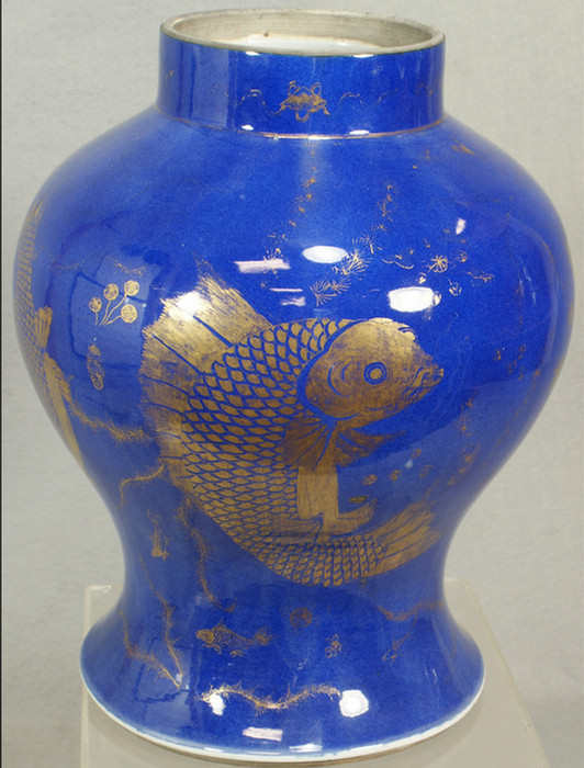 Powdered blue jar w/gilded fish,