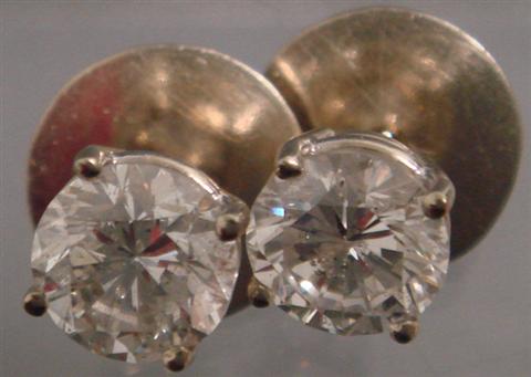 Pr 14K WG diamond earrings, tdw