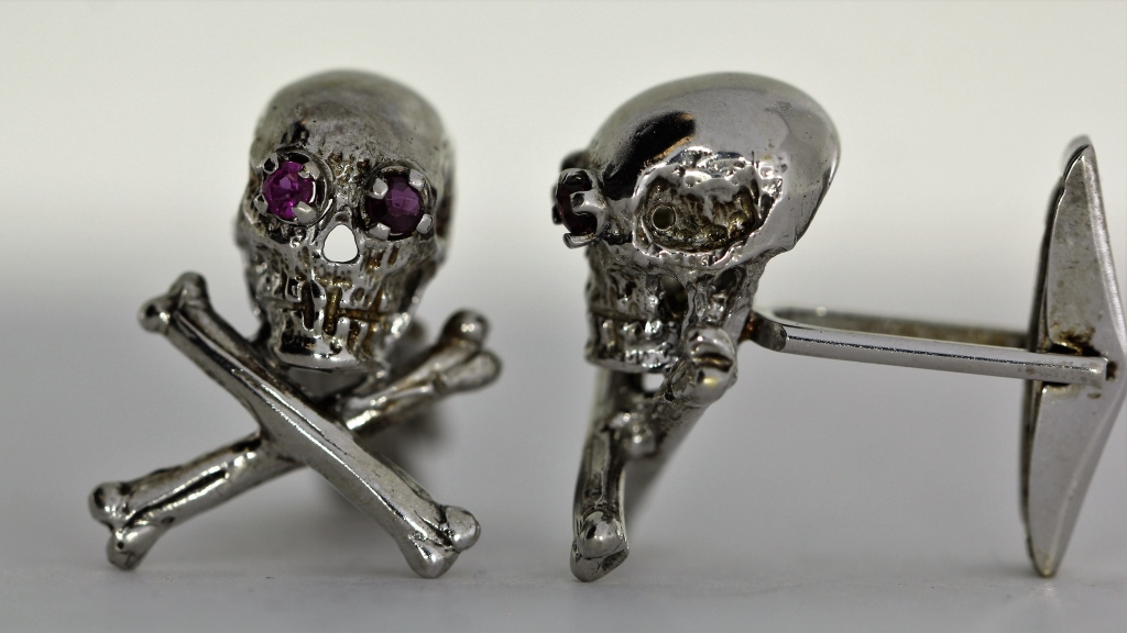 PR 14K WHITE GOLD RUBY SKULL