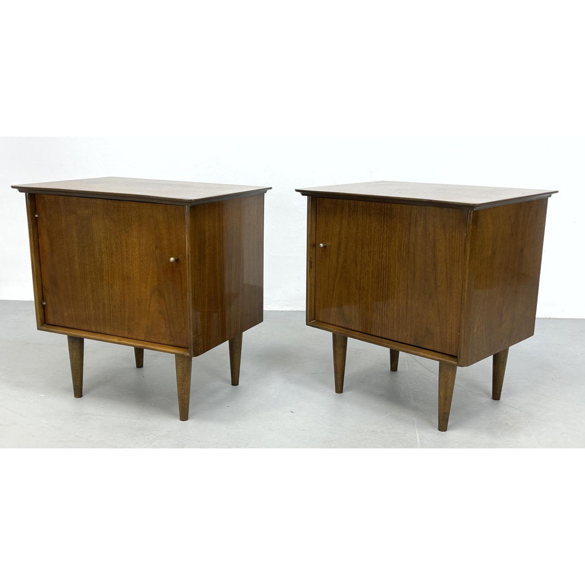 Pr American Modern Walnut Side