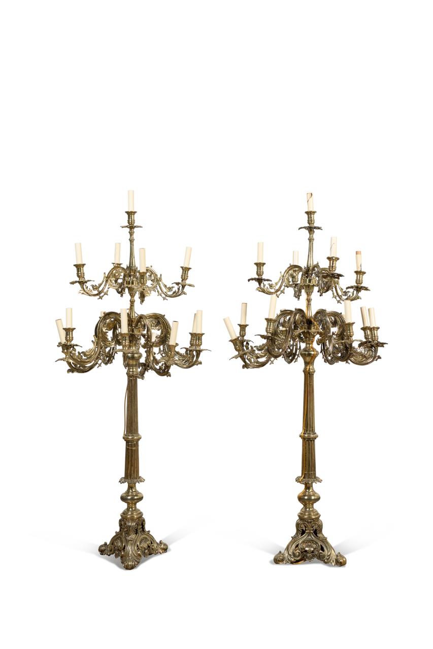 PR., BAROQUE STYLE 12-LIGHT BRASS