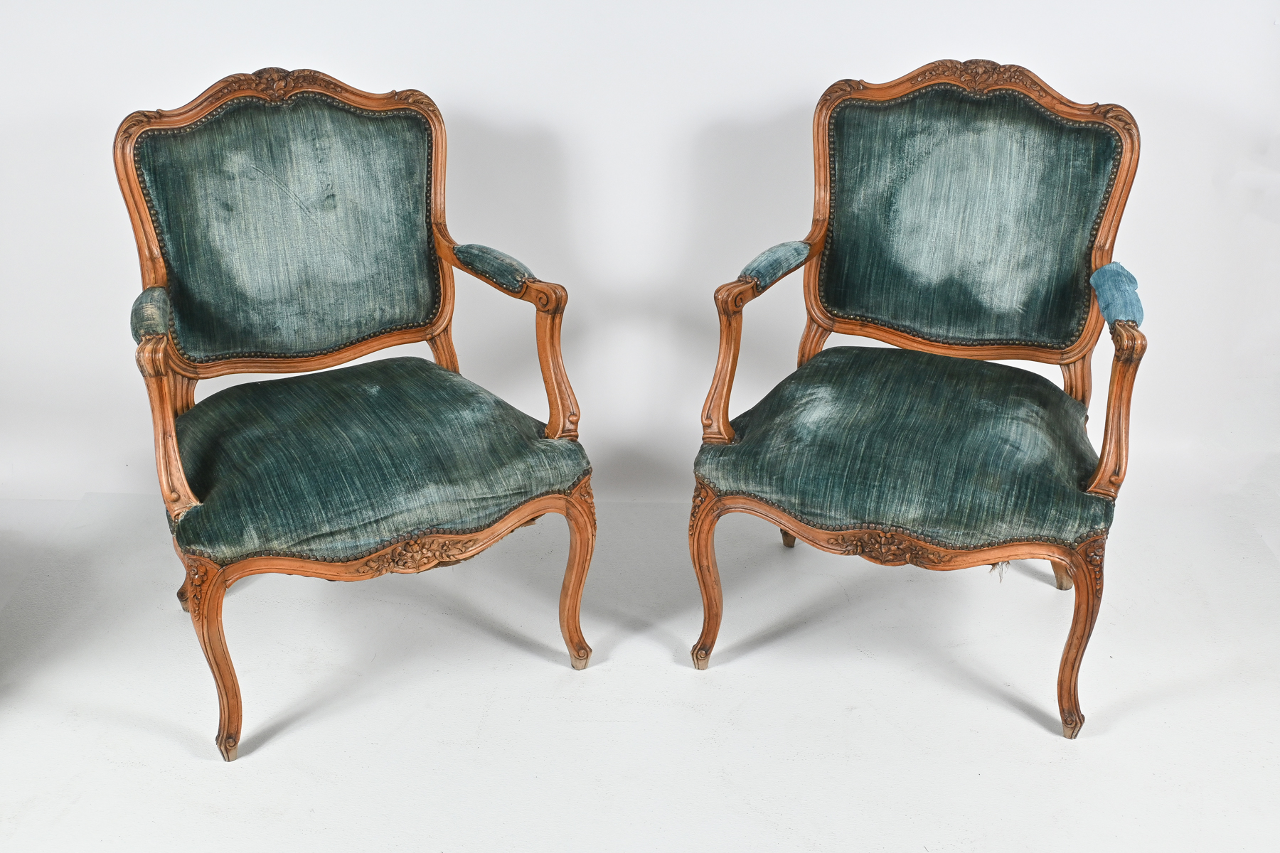 PR. CARVED FRENCH BLUE VELVET