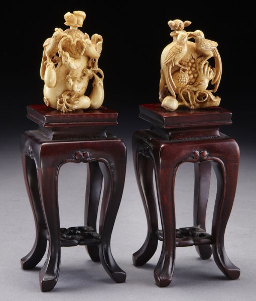Pr. Carved ivory snuff