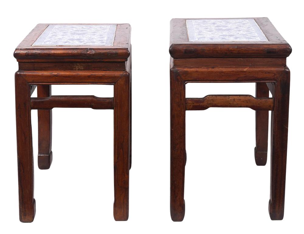 PR. CHINESE BLUE & WHITE TILE TOP