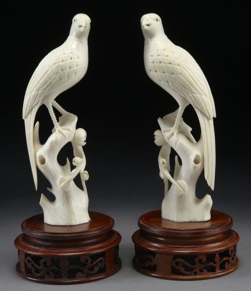 Pr. Chinese carved ivory birds