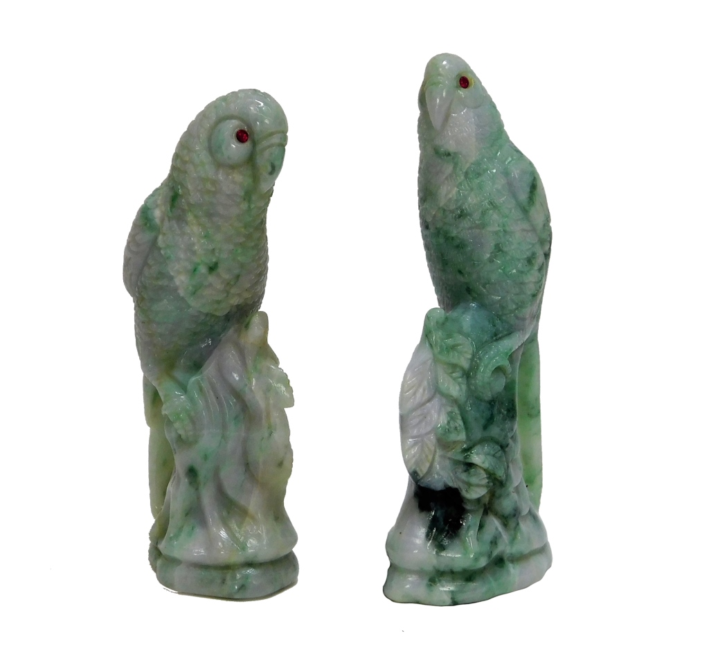 PR CHINESE CARVED JADEITE BIRD