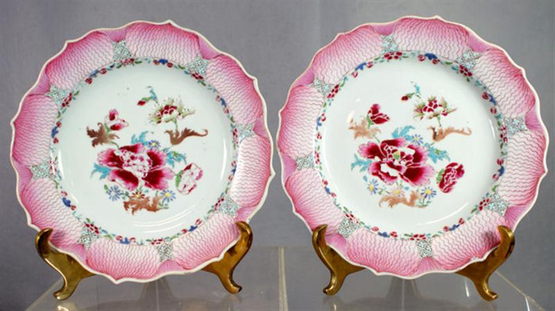 Pr Chinese Export porcelain lotus