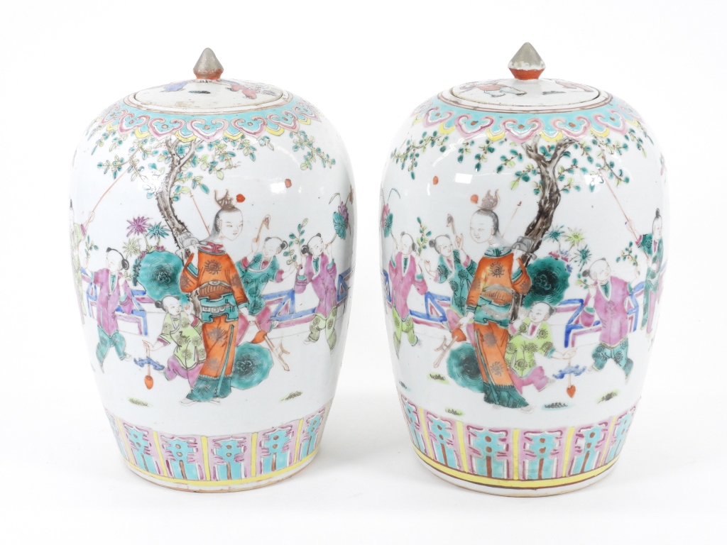 PR CHINESE OPPOSING PORCELAIN