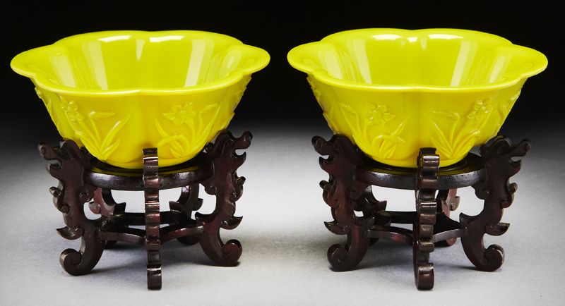 Pr. Chinese Peking glass lobed