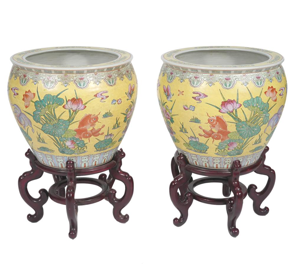 PR. CHINESE PORCELAIN FISH BOWLS ON