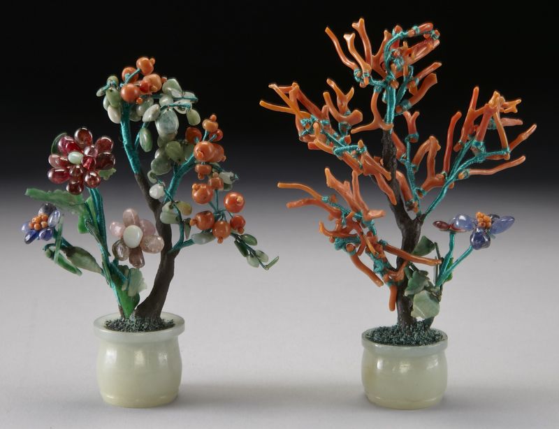 Pr. Chinese Qing carved miniature