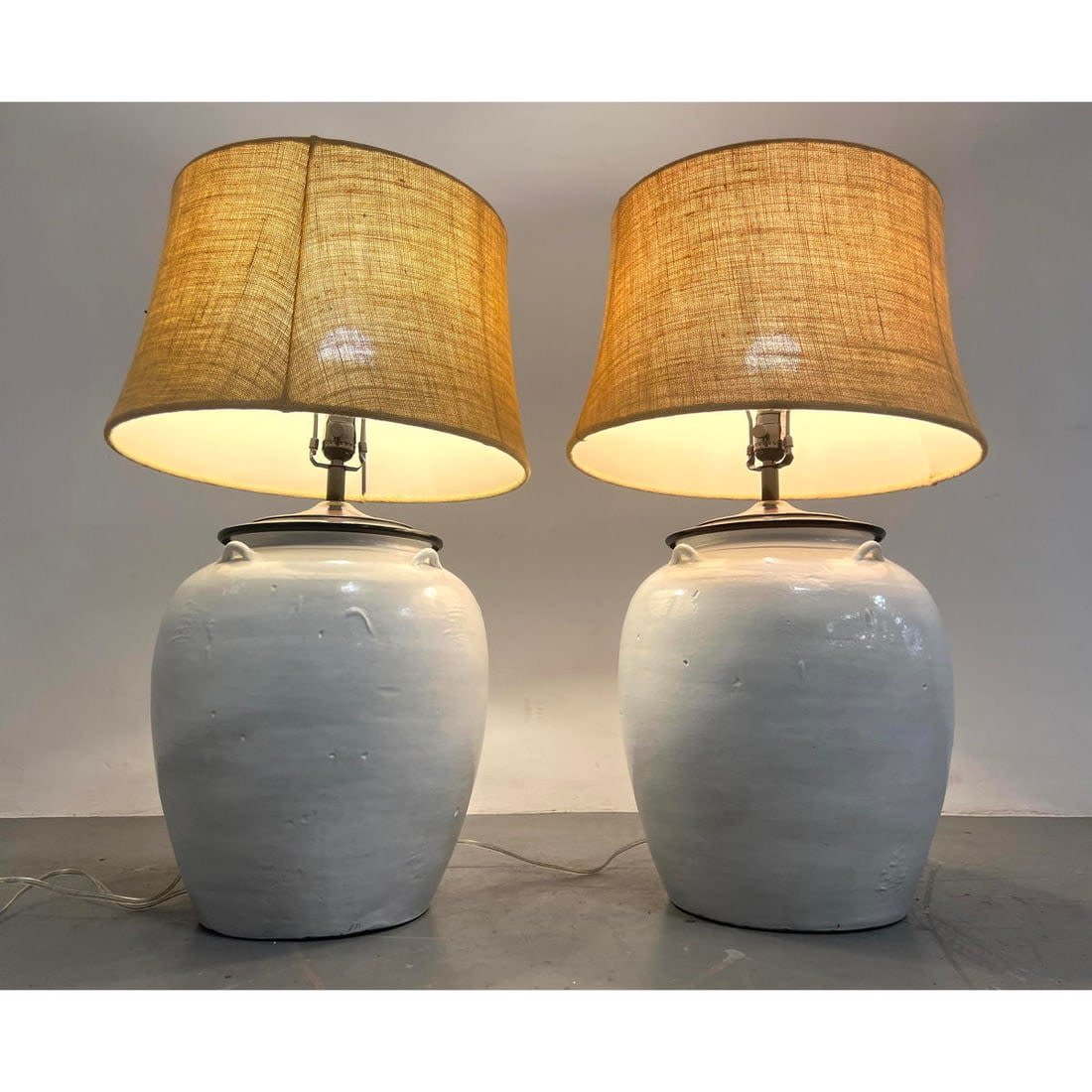 Pr Decorator Glazed Pottery Urn