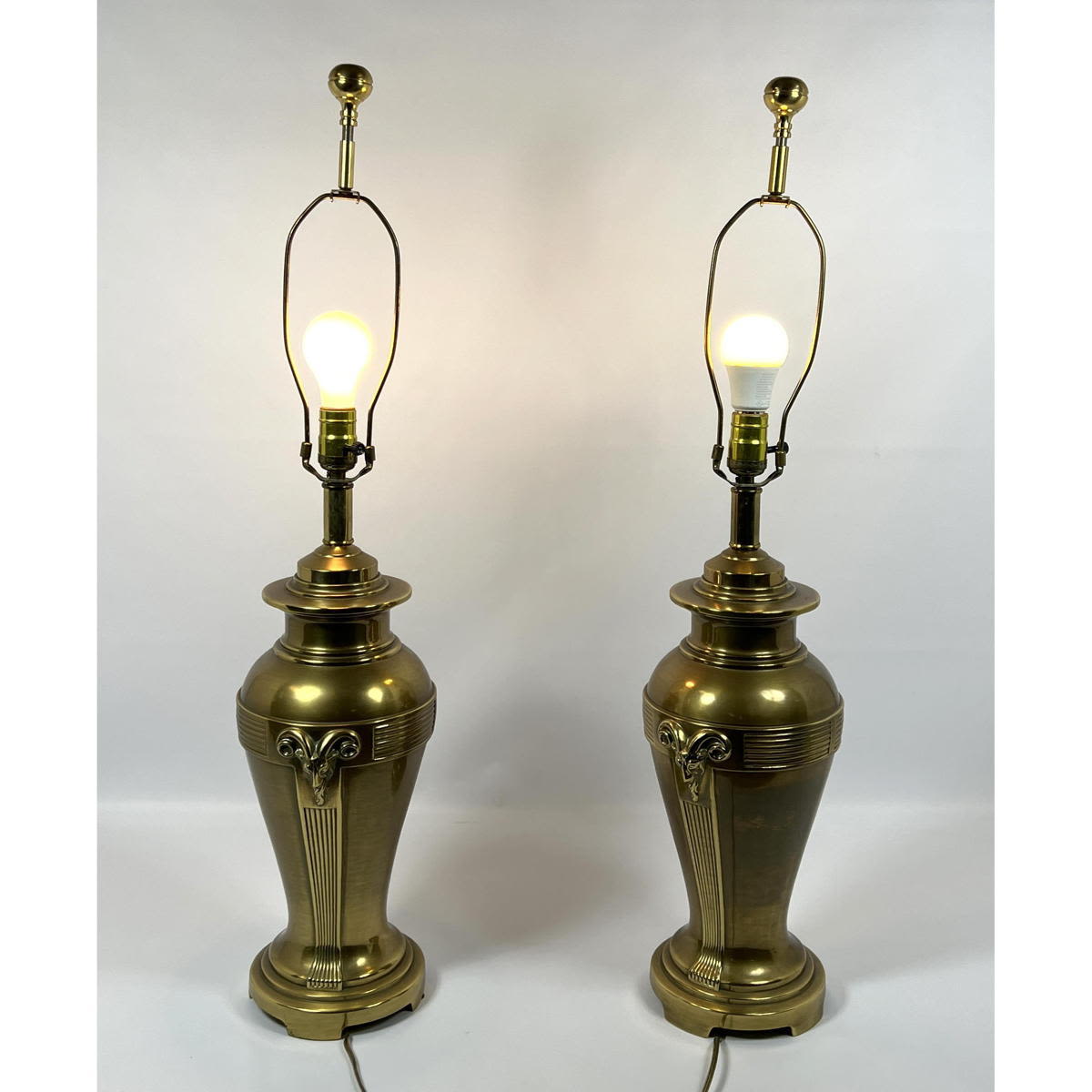 Pr Decorator Heavy Brass Ram's Head