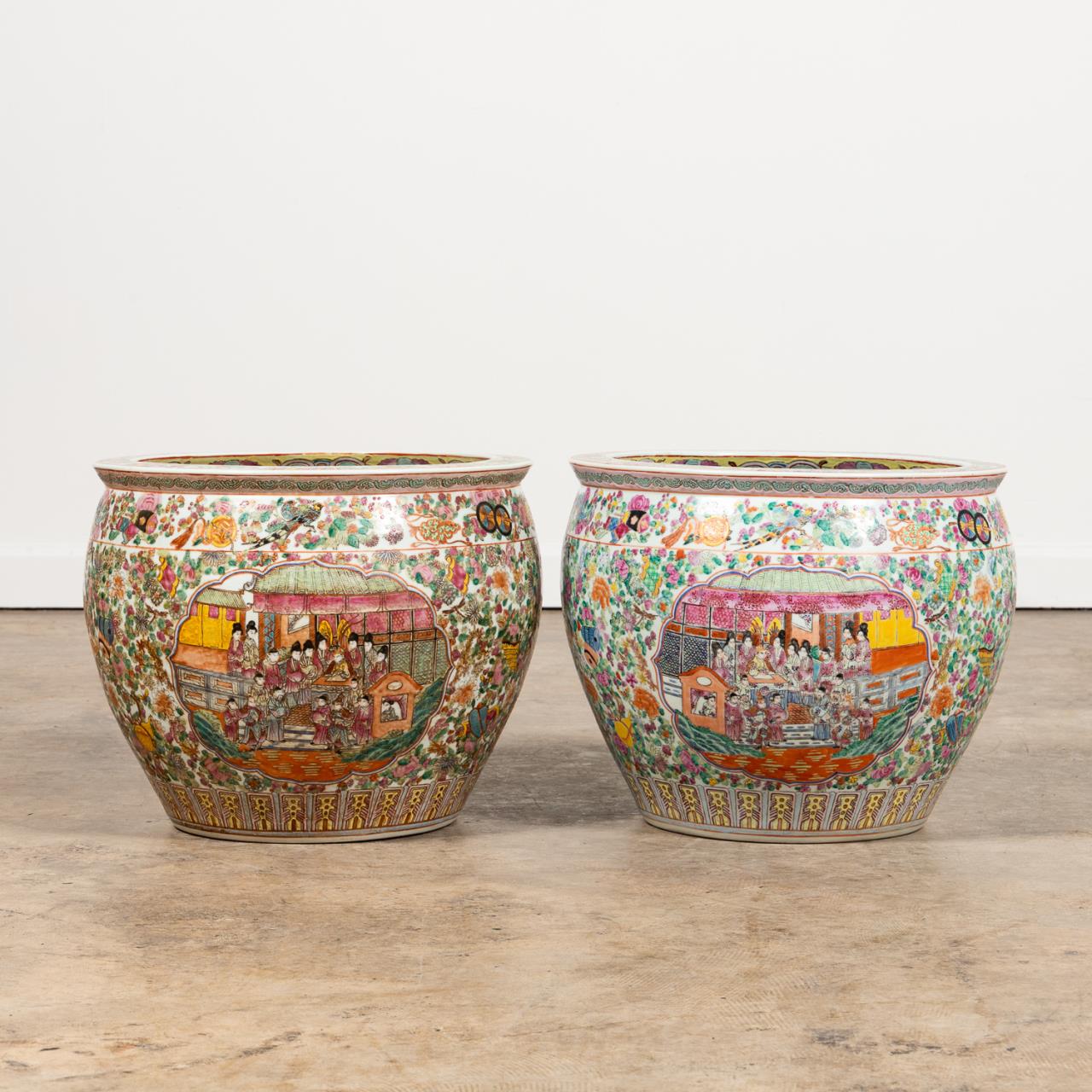 PR. FAMILLE ROSE PORCELAIN FISH