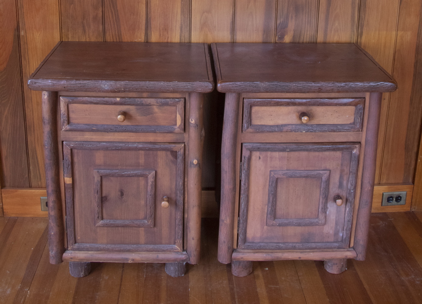 PR FLAT ROCK NIGHT STANDS Pair of