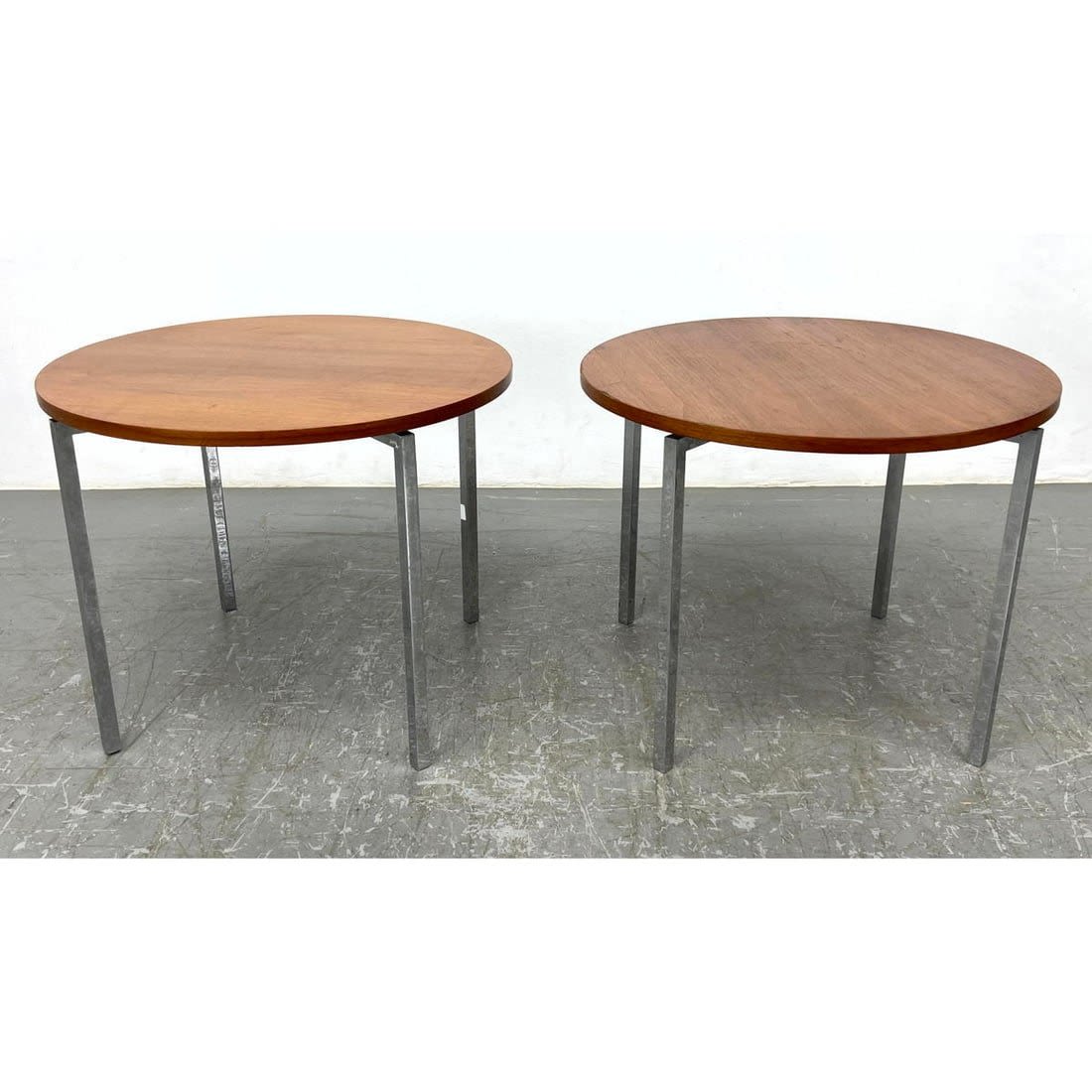 Pr Florence Knoll Walnut Top Side