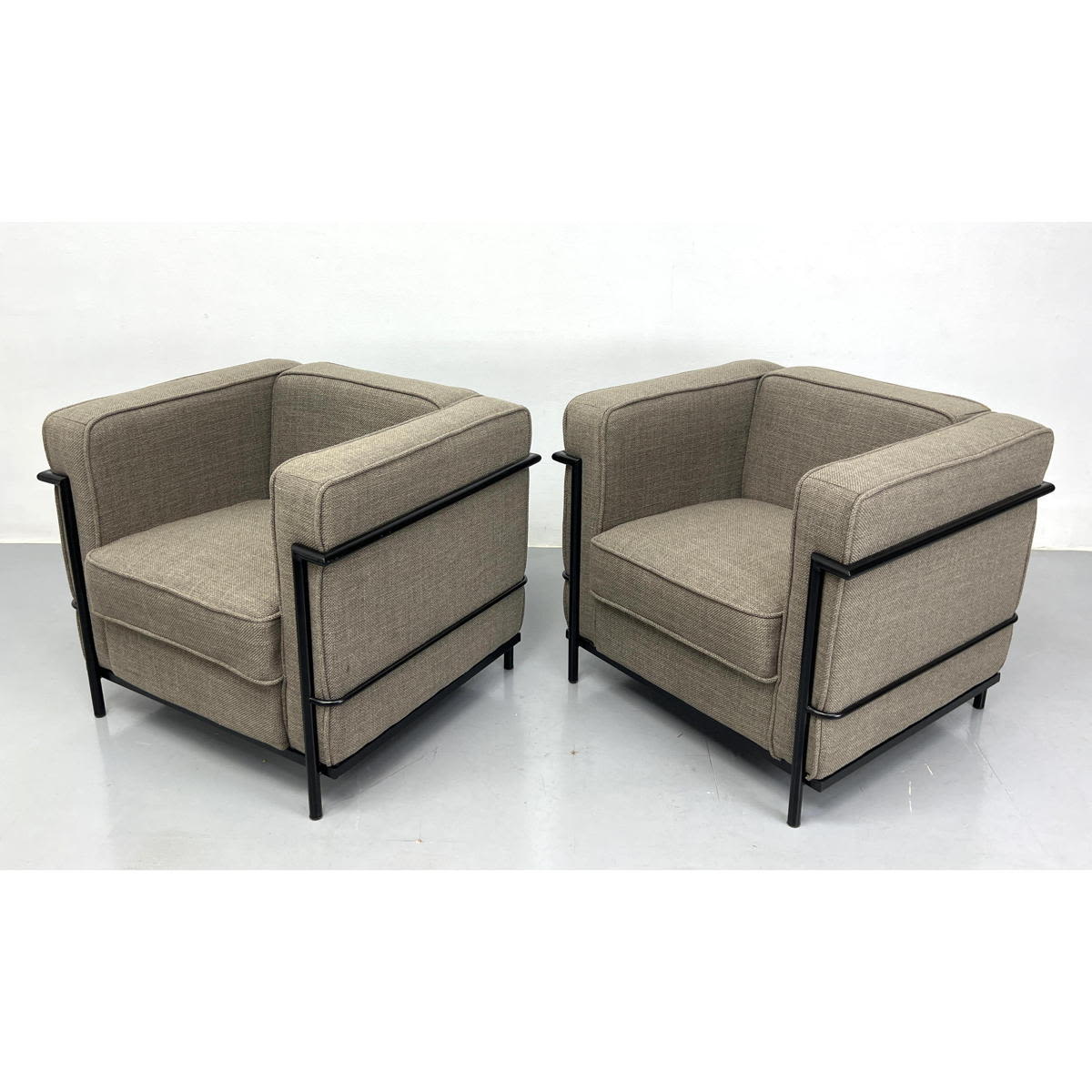 Pr Le Corbusier LC3 style Lounge