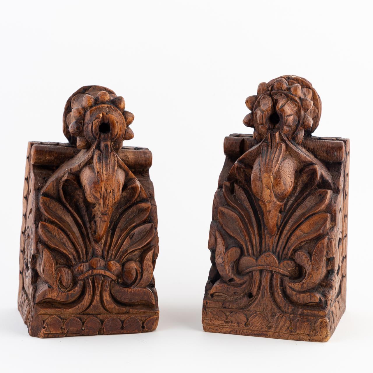 PR., MEDIEVAL STYLE OAK