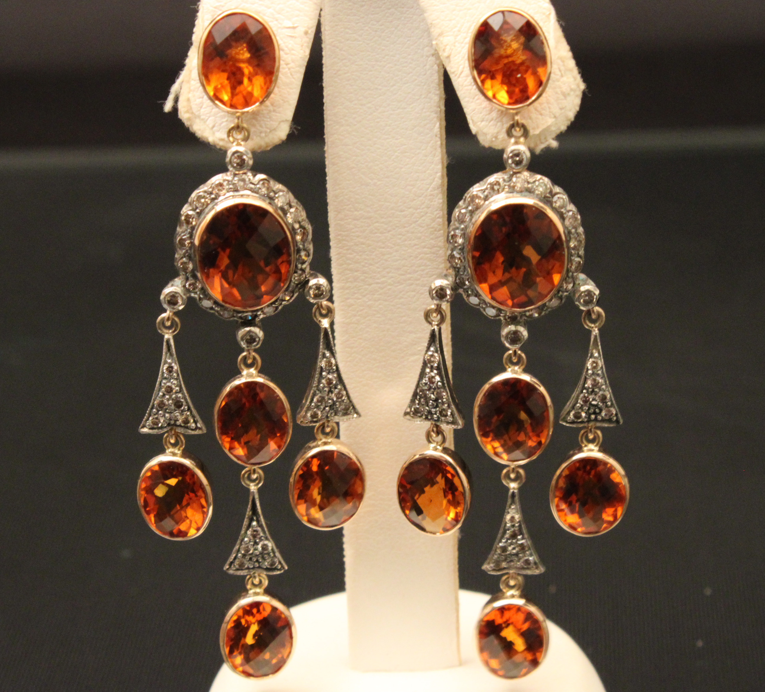 PR OF 18K DIAMOND AND CITRINE