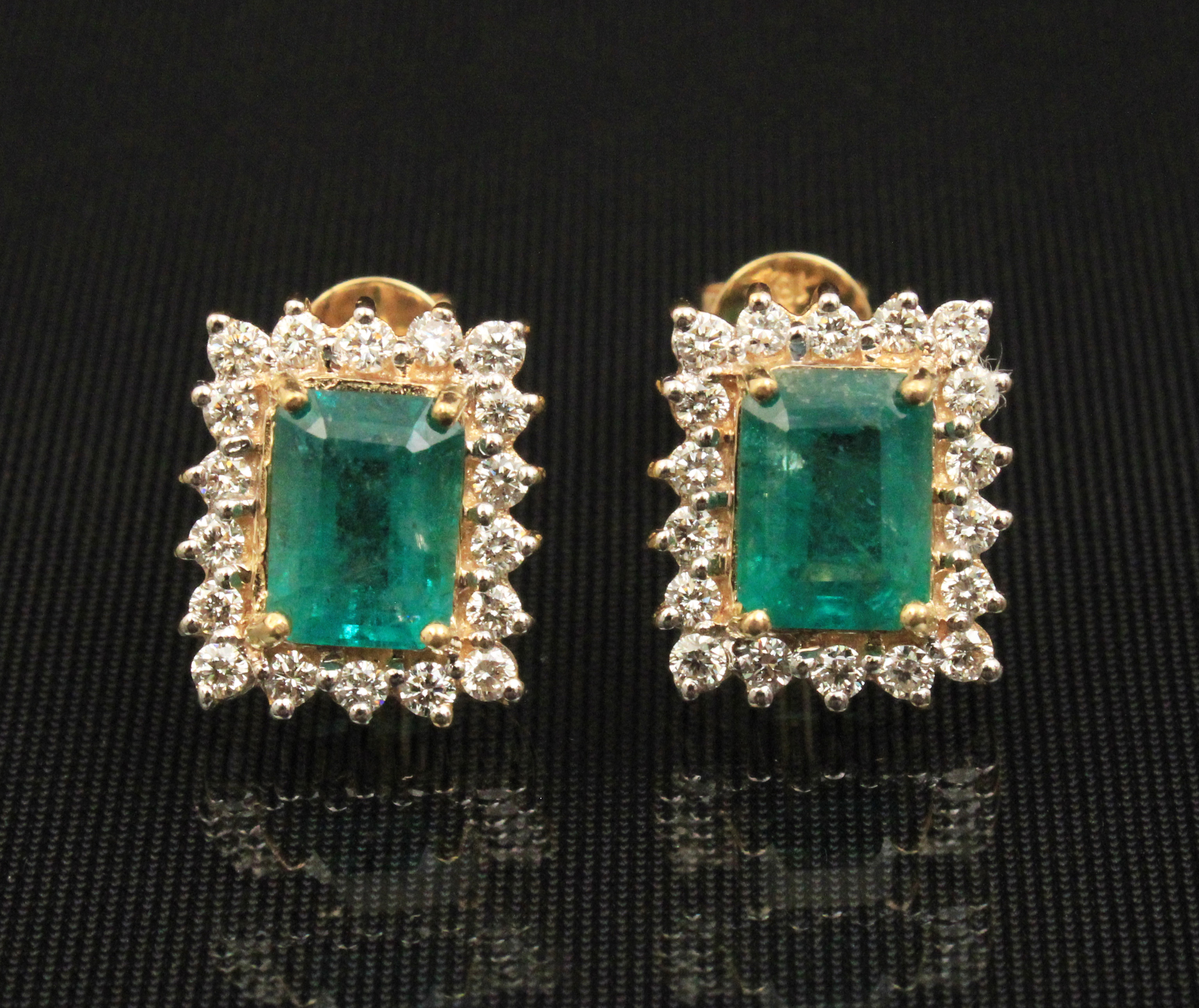 PR OF 18K YELLOW GOLD EMERALD AND