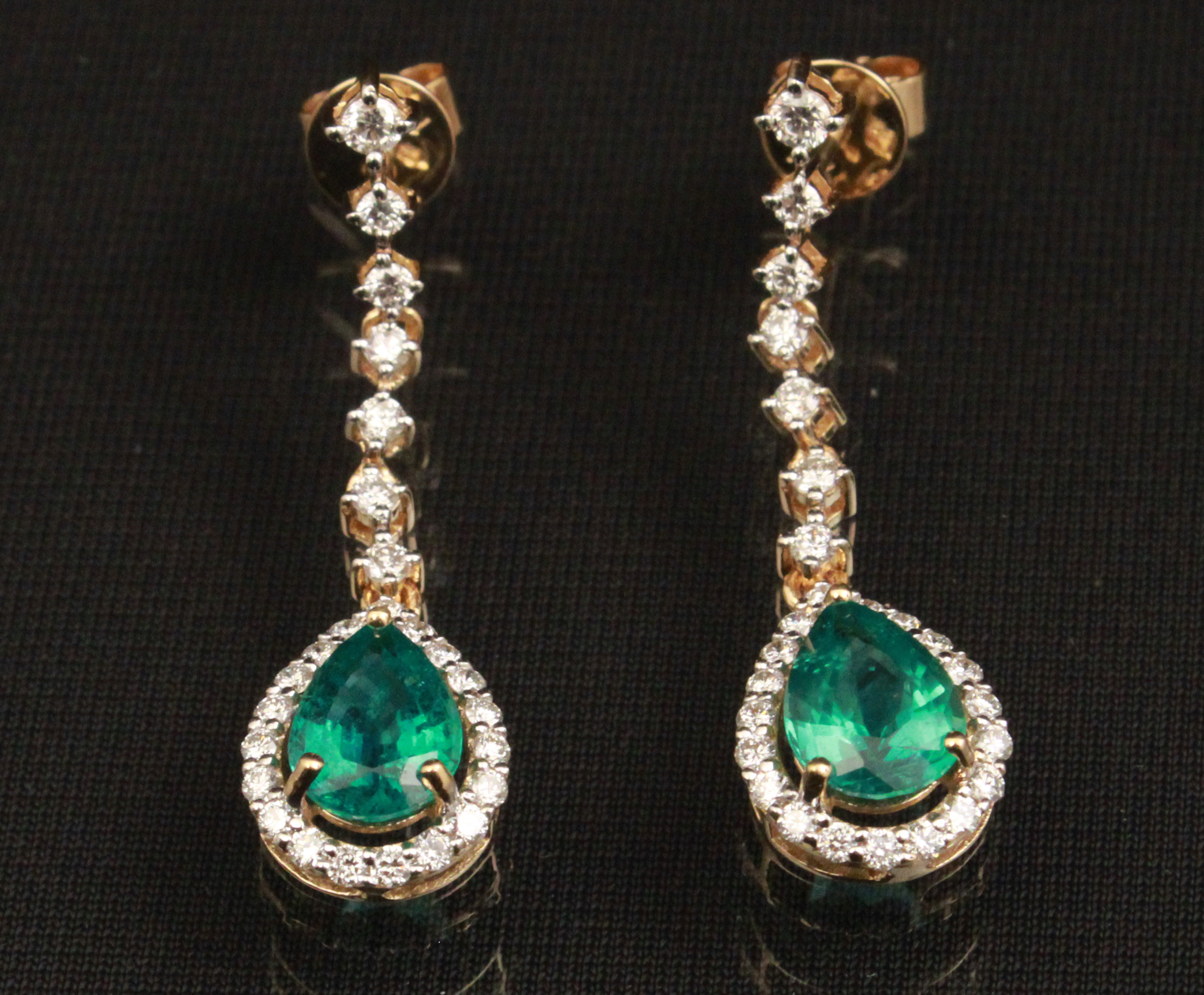 PR. OF 18K YELLOW GOLD EMERALD