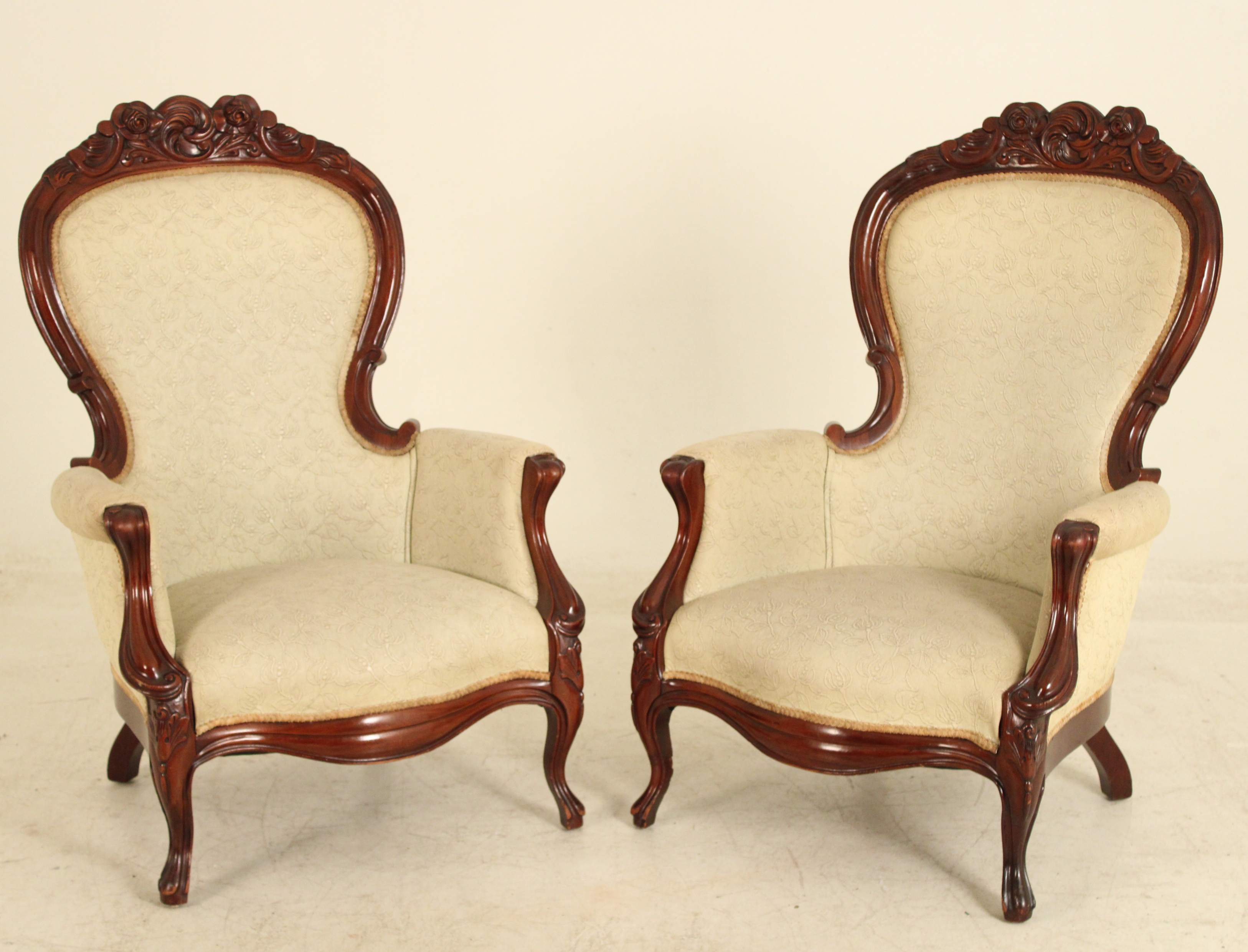 PR OF AMERICAN VICTORIAN STYLE
